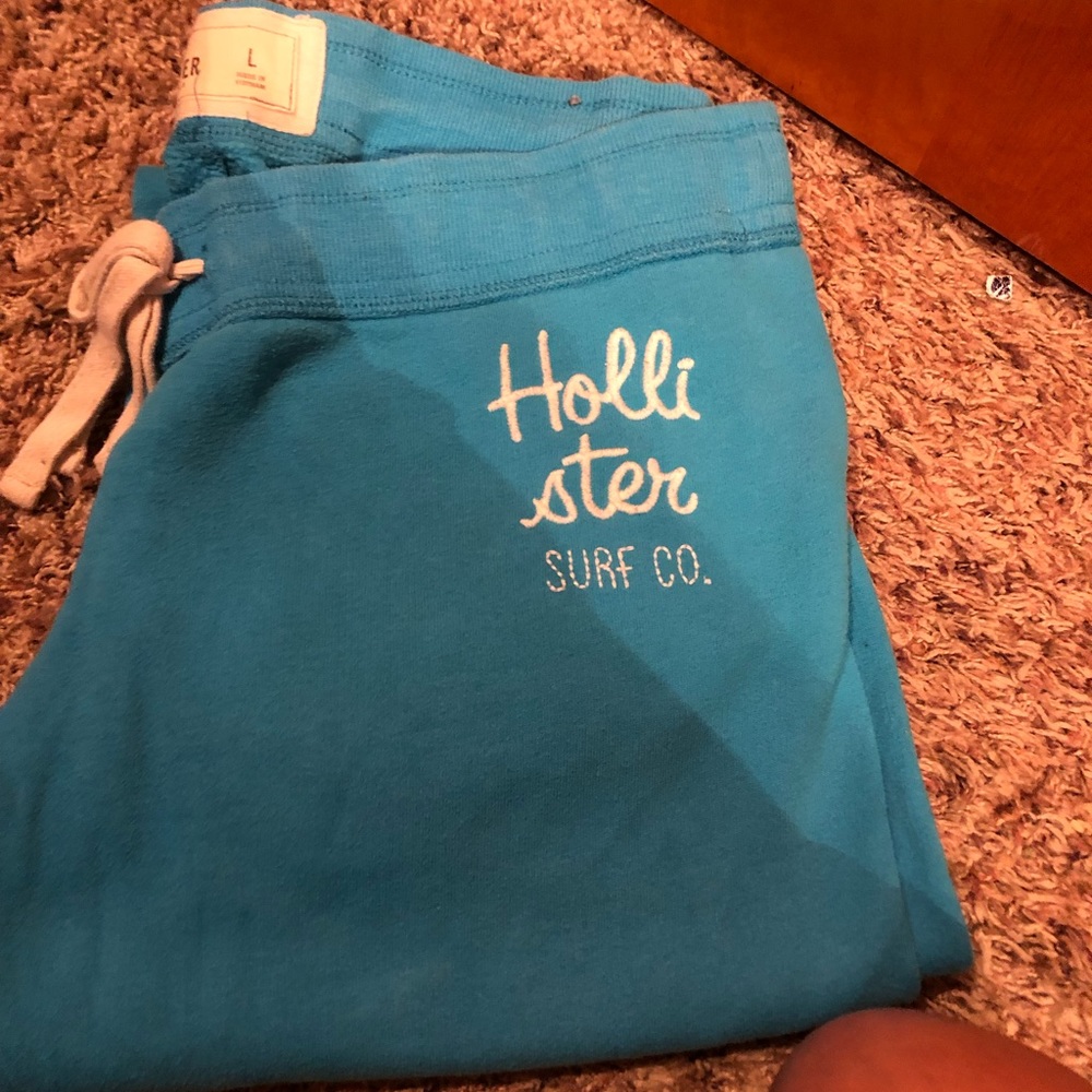 Hollister joggers